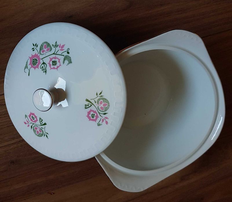 Wielki serwis obiadowy Millenium, porcelana Wawel, 28 elementów