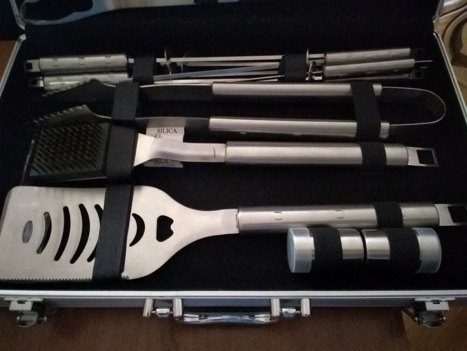 Набір для барбекю BergHoff Cubo 33 предмети. Торг