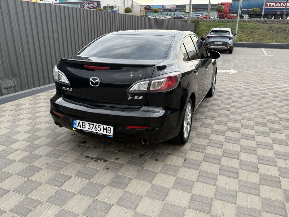 Продам Mazda 3..