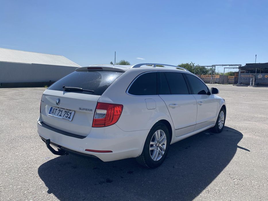 Skoda superb (нерозмитнена)2014 рік