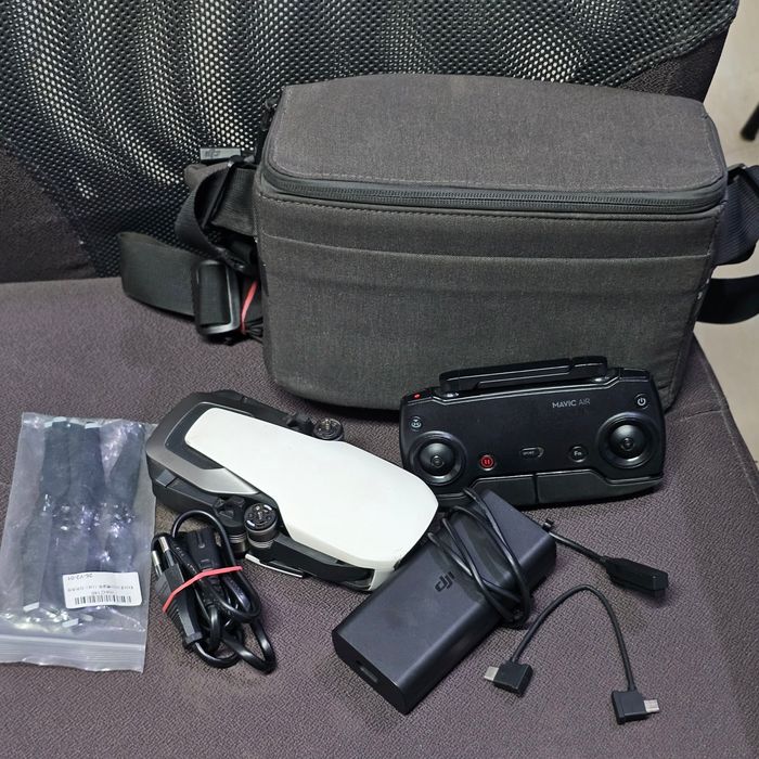 DJI Air - 4K - branco ou vermelho completo em bom estado  - inclui explicação de funcionamento (2 disponiveis)