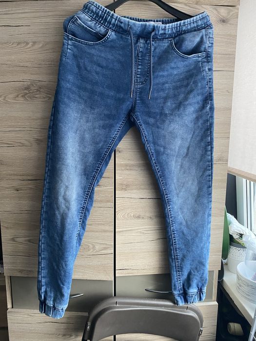 Spodnie chłopiece jogery 28/32
