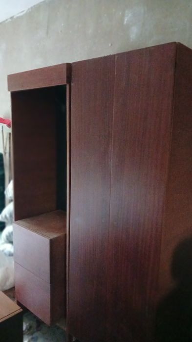 Продам вживану шафу у передпокій.