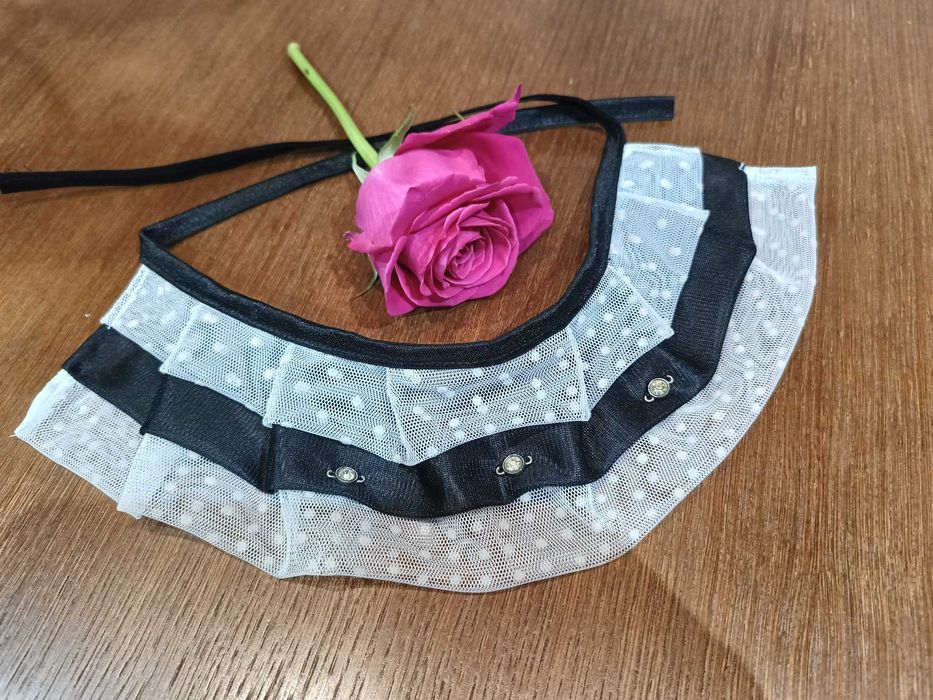 Ozdobny kołnierzyk dla psa