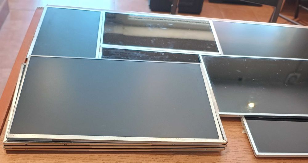 Martyce do laptopa 15,6" lub 17,3 stary model nie slim