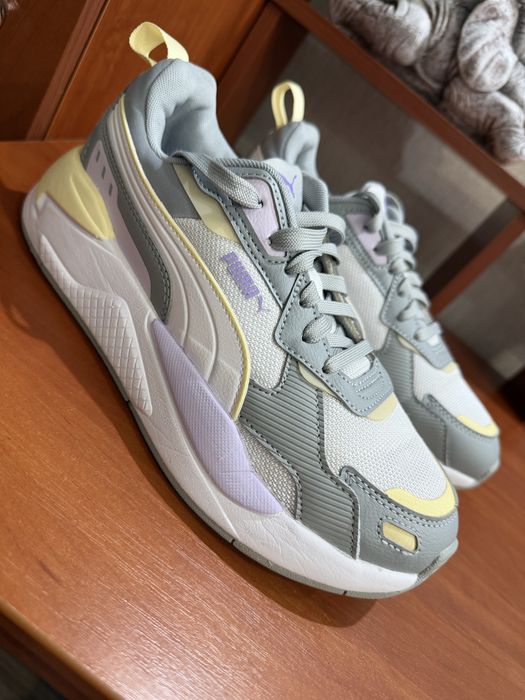 Продам Кроссовки женские Puma X-Ray