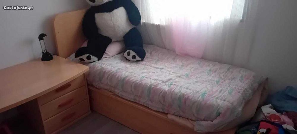 Conjunto de Móveis de Quarto de Bebé Berço/Cama + Cômoda com Gavetas