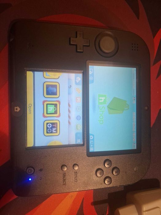 (preços em separado na descrição) Bundle Nintendo 3DS XL cinzenta modificada 64 GB + Nintendo 2DS preta e azul modificada 64 GB