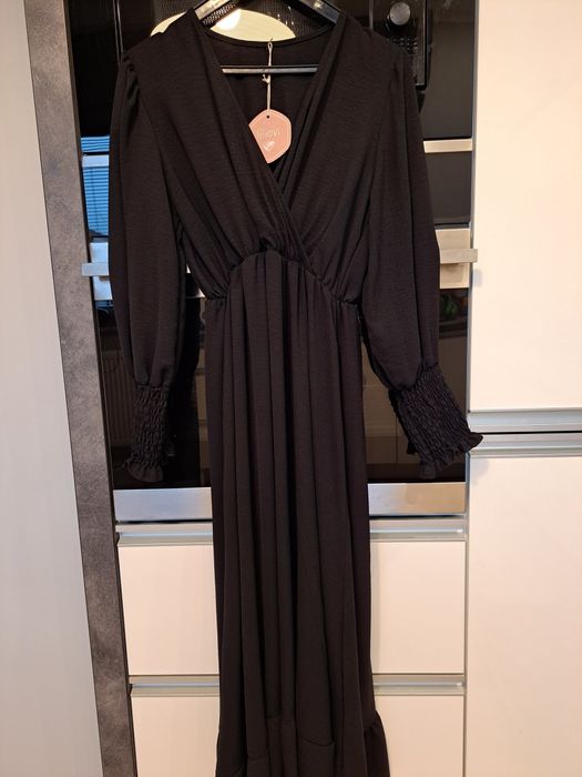 Elegancka Sukienka maxi, bufiaste rękawki. rozm.uni