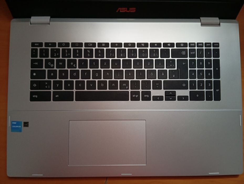 ASUS CX1700CK Chromebook 17,3”  Como novo