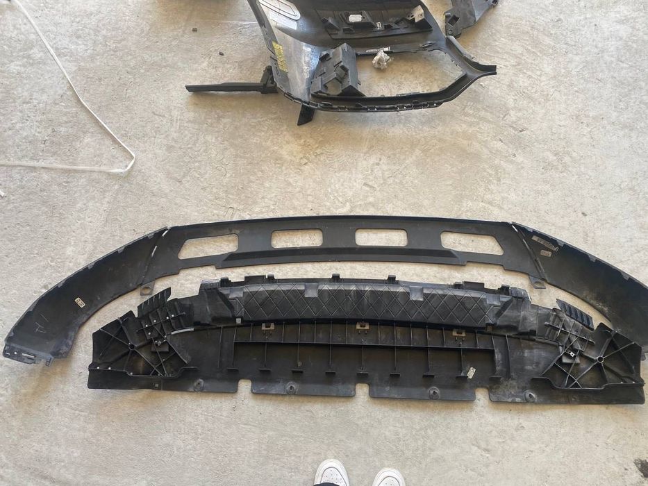 губа і захист переднього бампера Audi Q5 80A.807.233.A