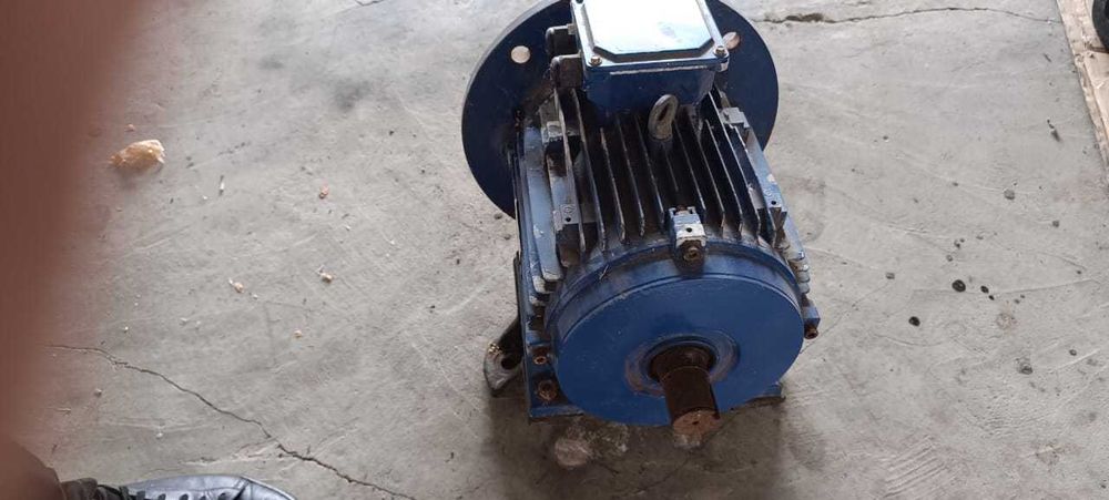 Продам електромотор