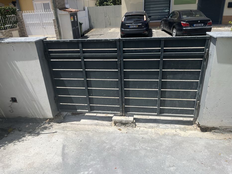 Portão de muro de garagem
