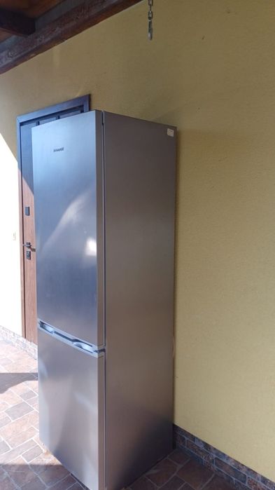 Холодильник  Snaige