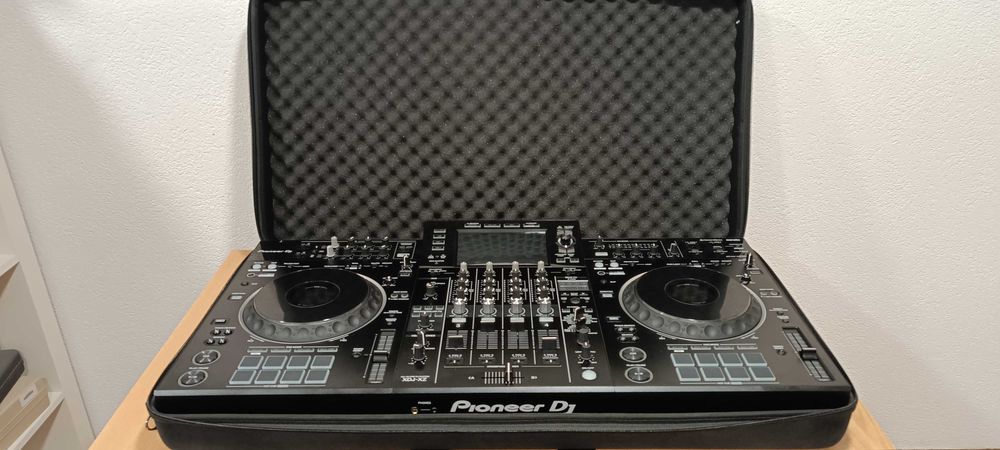 Pioneer DJ - XDJ-XZ + Decksaver + Magma CTRL case