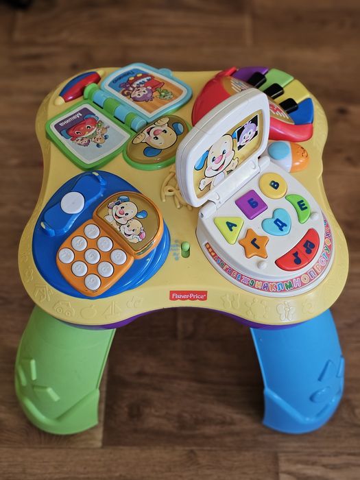 Розвиваючий музичний інтерактивний столик Fisher Price