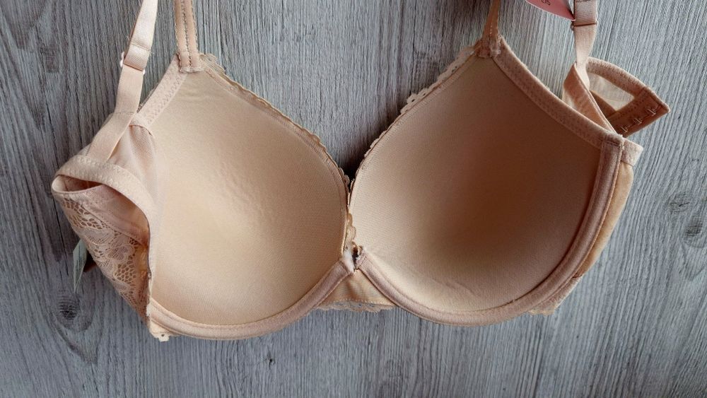 Бюстгальтер фірми Hm Push up