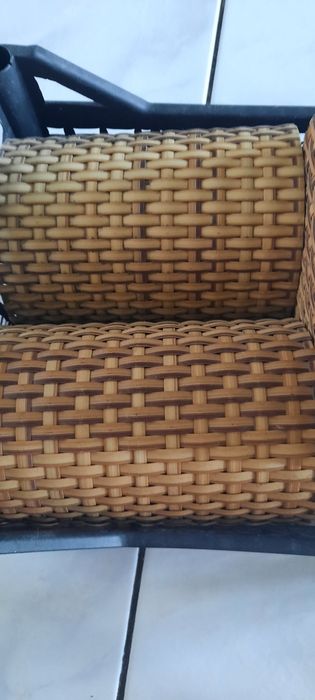 Sprzedam osłonkę balkonowa z ratanu