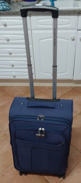 MALA DE VIAGEM DE PORÃO/CABINE COM 4 RODAS.Casa,Férias,Mudanças,Quarto