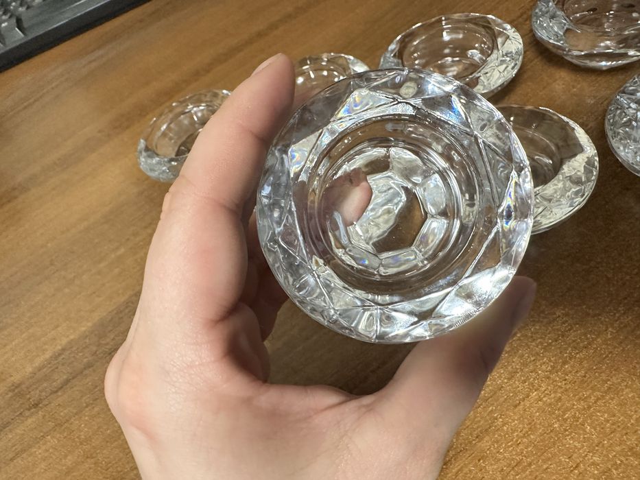 Підсвічники склянні