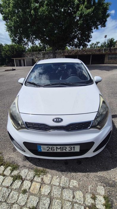 Kia Rio 1.1 carro a diesel