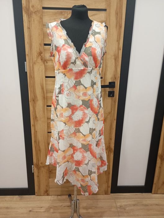 Piękna elegancka sukienka rozmiar 42