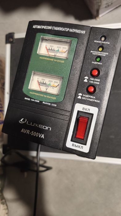 Стабілізатор напруги Luxeon AVR500 500VA 300 Вт 140-260 В Black