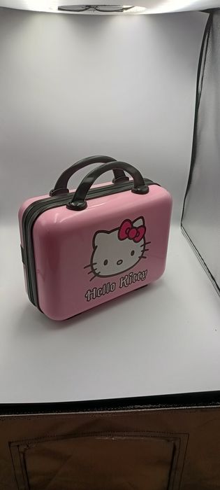 Kuferek, mała walizka Hello Kitty