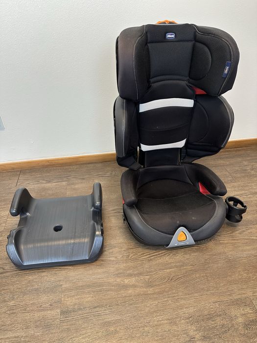 Cadeira Chico Criança 15-36 Kgs + banco elevatorio.