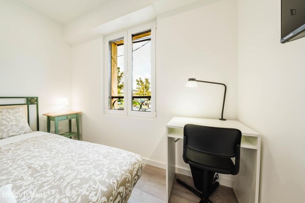 Quarto - localizado em Lumiar Lisbon