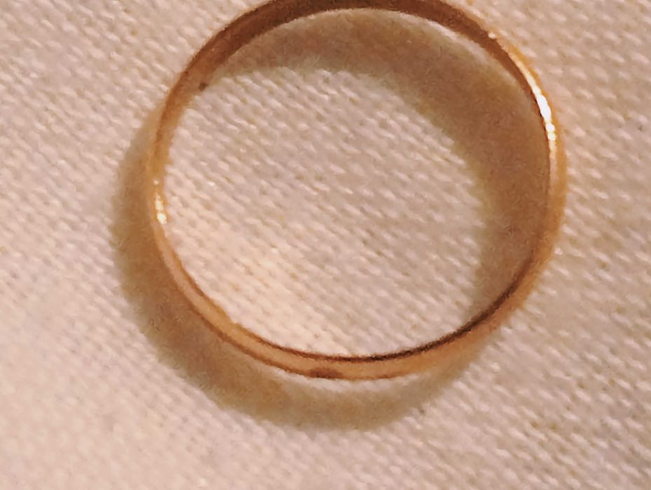 Anel pequeno aproximadamente 1 cm antiga marca portuguesa