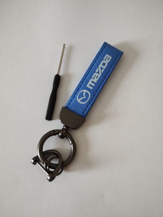 Mazda brelok breloczek zamszowy Alcantara