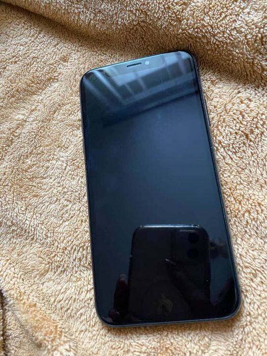 продам айфон x під відновлення