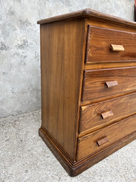 Cómoda antiga em madeira – para restauro