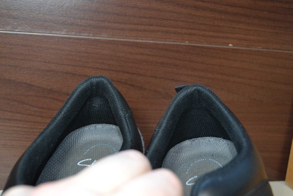 clarks 43р кроссовки кожаные кеды сникерсы туфли на липучке