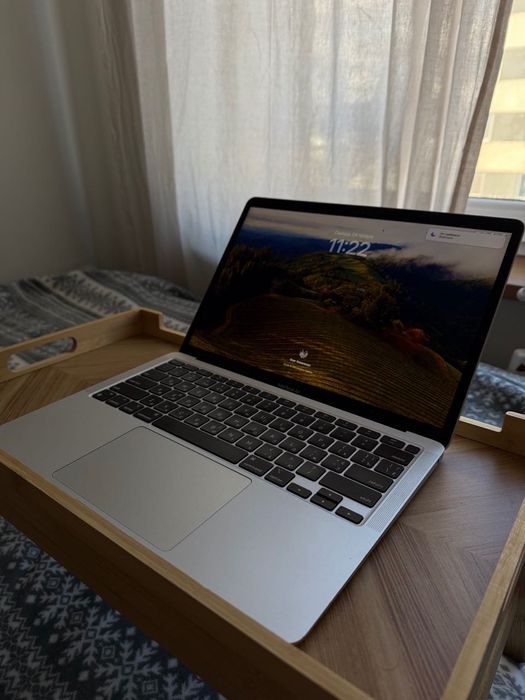 MacBook Air M1 (2020) | 8 GB RAM | 256 GB SSD | Bardzo dobry stan