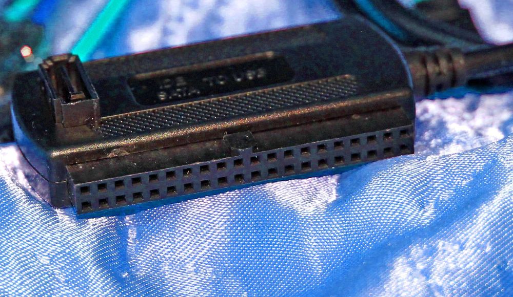 Перехідник USB на IDE/SATA жорстких дисків-вінчестерів ЮСБ на ІДЕ/САТА