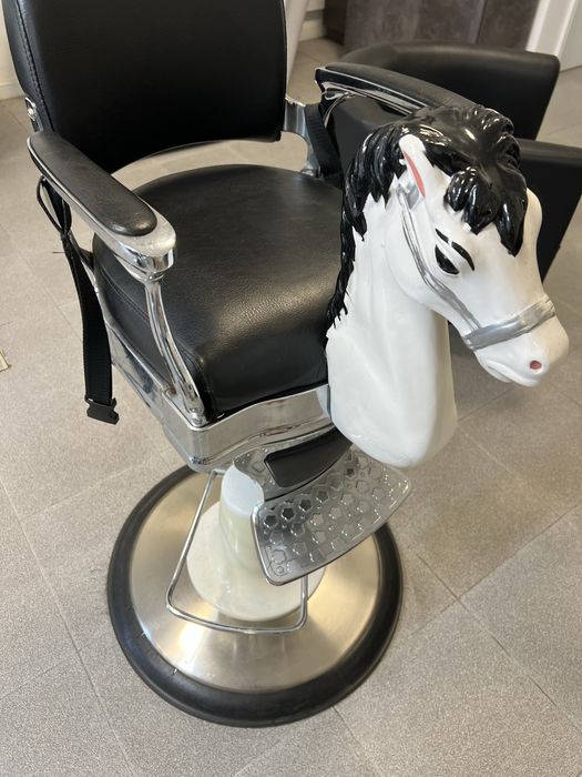 Cadeira de criança barbearia