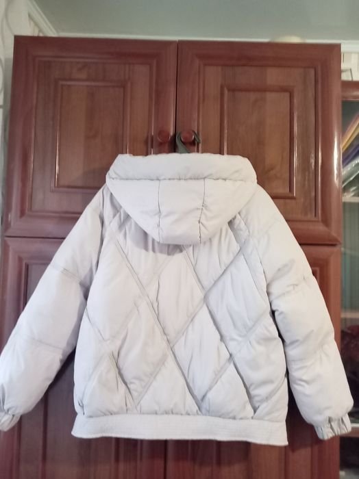 Куртка женская стильная, состояние отличное размер 46-48.