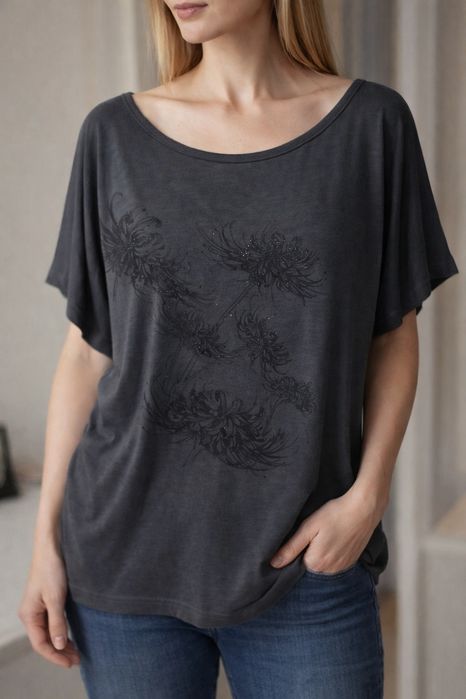 Elegancka bluzka grafitowa z ozdobnym wzorem