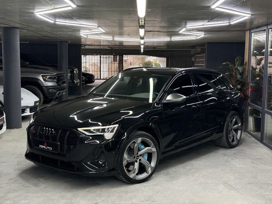 Audi E-tron S Quattro