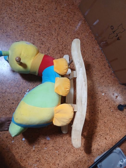 Brinquedos criança, triciclo, minhoca, carrinho.