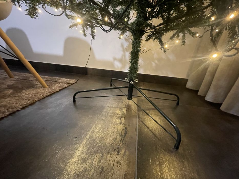 Arvore de natal com luzes