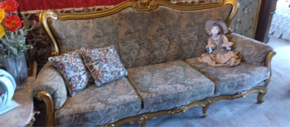 Conjunto de 3 Sofás em Gobelino Dourado – Exclusivo