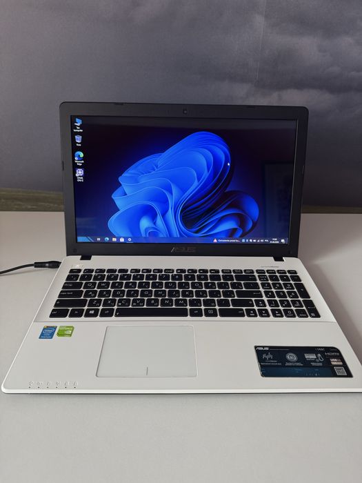 Laptop ASUS X550CA | Intel Pentium | 8GB RAM | Dysk 512GB | Nowa ładowarka