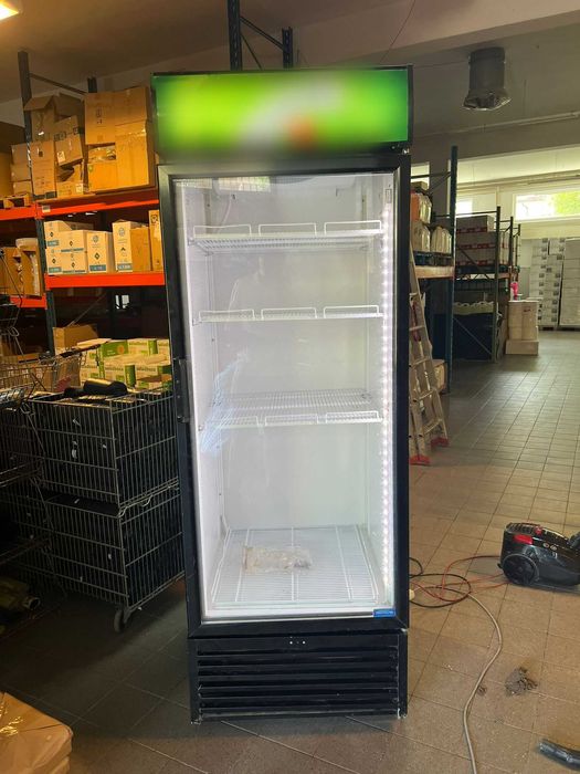 Lodówka chłodziarka Szafa chłodnicza Witryna gastronomiczna 200x70 cm – W PEŁNI SPRAWNA