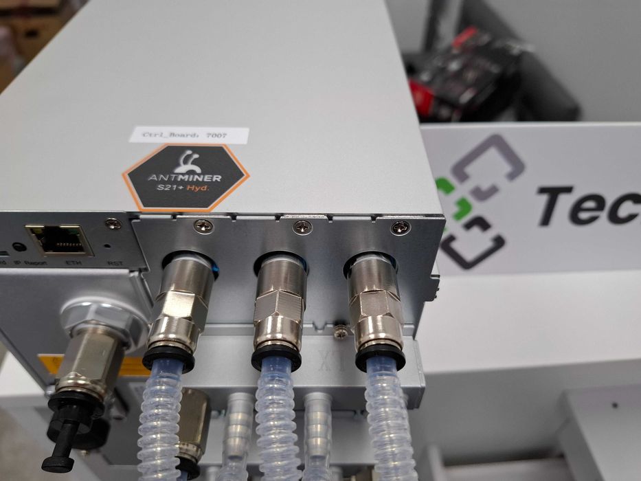 Найнижча ціна 9160$! Майнер BITMAIN ANTMINER S21 XP Hyd 473T 5676W
