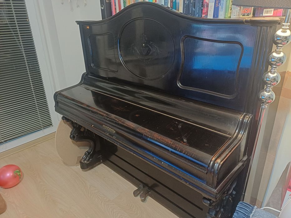 Pianino Louis Falk