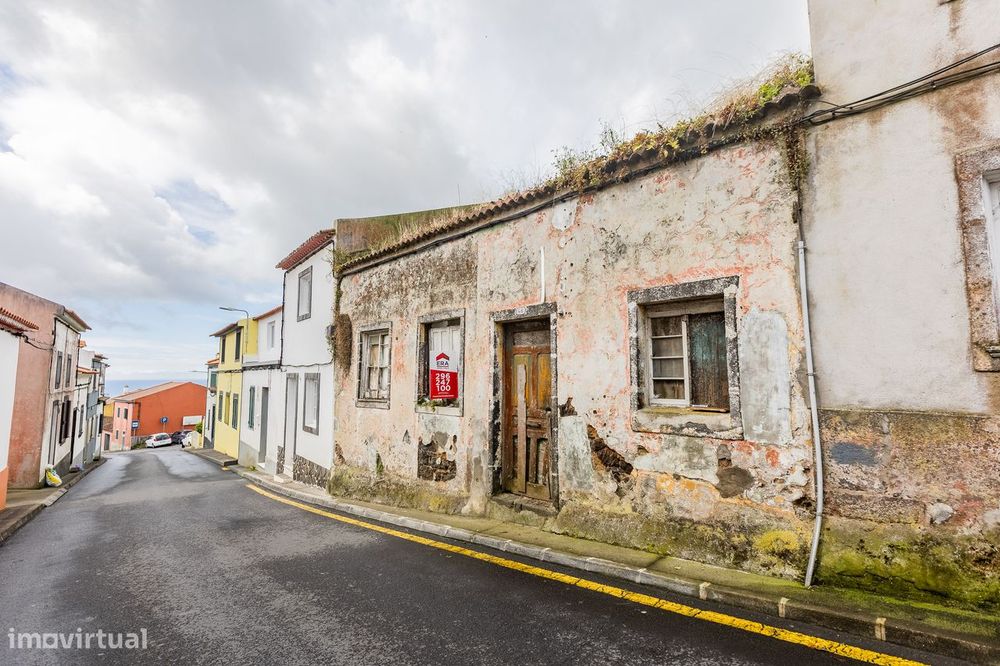 Plot of Land with Ruin - Fajã de Cima
