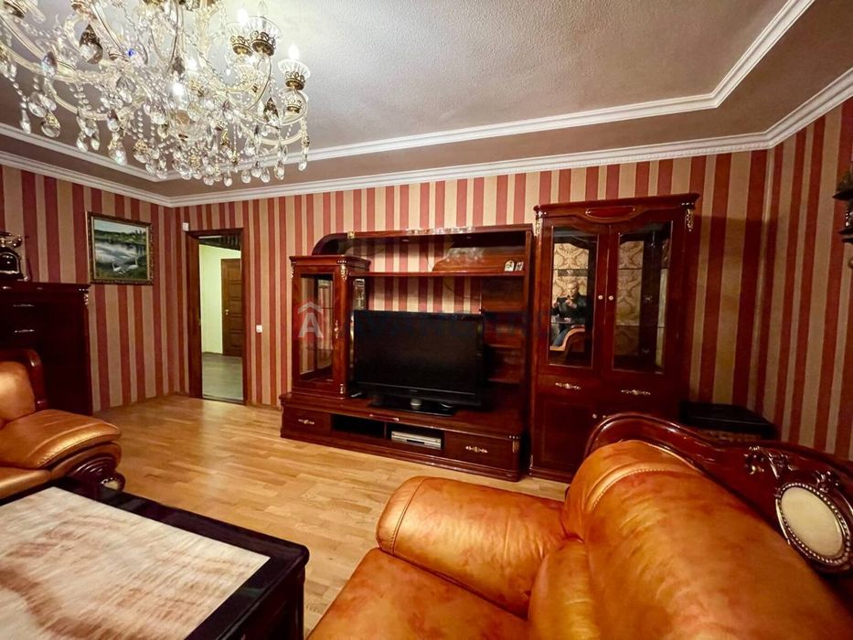 Розкішна 3-кім. квартира з видом на Дніпро, р-н Портовий